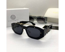 Брендвые солнцезащитные женске очки VE (012) black
