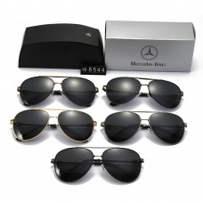 Сонцезахисні чоловічі окуляри з поляризацією Mercedes (8544)