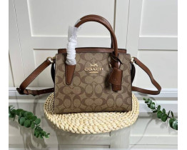 Женская брендовая небольшая сумочка Coach Andrea brown Lux