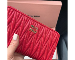 Женский брендовый кошелек Miu Miu на молнии (M60017) red